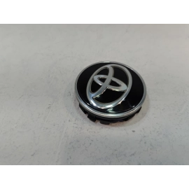 2020 - 2024 TOYOTA CAMRY WHEEL RIM CENTER CAP HUBCAP LOGO COVER OEM