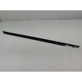 2018-2020 TOYOTA CAMRY REAR PASSENGER SIDE DOOR WINDOW BELT MOLDING BLACK OEM