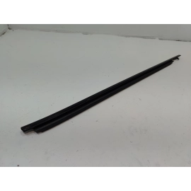 2018-2020 TOYOTA CAMRY REAR PASSENGER SIDE DOOR WINDOW BELT MOLDING BLACK OEM