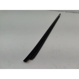 2018-2020 TOYOTA CAMRY REAR PASSENGER SIDE DOOR WINDOW BELT MOLDING BLACK OEM