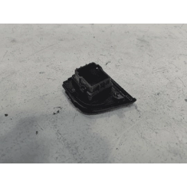 2018-2019 TOYOTA CAMRY DASHBOARD OUTLET USB SOCKET OEM