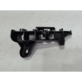 TOYOTA CAMRY REAR RIGHT PASSENGER TAILLIGHT MOUNT BRACKET RETAINER OEM 2018-2024