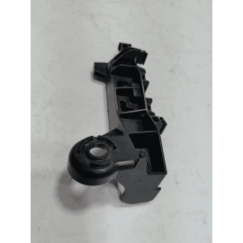 TOYOTA CAMRY REAR RIGHT PASSENGER TAILLIGHT MOUNT BRACKET RETAINER OEM 2018-2024
