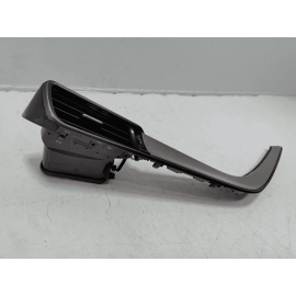 TOYOTA CAMRY SE DASH DASHBOARD PASSENGER SIDE BEZEL MOLDING & AIR VENT 19-20 OEM