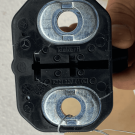 Mercedes W221 Front / Rear Door Lock Latch Striker Catch Plate OEM 1PCS 200