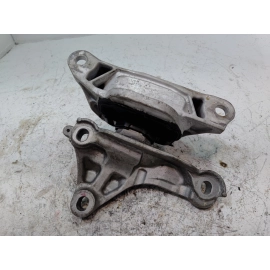 2016-2021 HONDA CIVIC 2.0L DRIVER SIDE AUTOMATIC TRANSMISSION MOUNT BRACKET OEM
