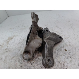 2016-2021 HONDA CIVIC 2.0L DRIVER SIDE AUTOMATIC TRANSMISSION MOUNT BRACKET OEM