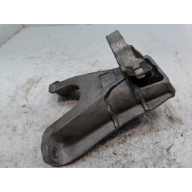 2016-2021 HONDA CIVIC FRONT PASSENGER SIDE ENGINE MOUNT SUPPORT BRACKET OEM 2016-2021 HONDA CIVIC FRONT PASSENGER SIDE ENGINE MOUNT SUPPORT BRACKET OEM