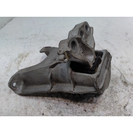 2016-2021 HONDA CIVIC FRONT PASSENGER SIDE ENGINE MOUNT SUPPORT BRACKET OEM 2016-2021 HONDA CIVIC FRONT PASSENGER SIDE ENGINE MOUNT SUPPORT BRACKET OEM