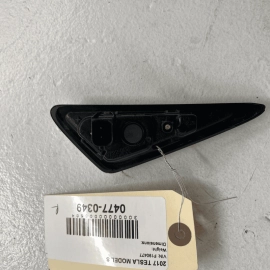 Tesla Model S 2016 - 2020 Front Right Passenger Fender Marker Camera turn O
