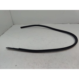 2016-2022 HONDA CIVIC FRONT LEFT OR RIGHT SIDE WINDSHIELD MOLDING SEAL OEM IA