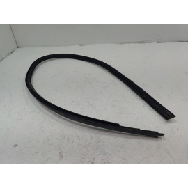 2016-2022 HONDA CIVIC FRONT LEFT OR RIGHT SIDE WINDSHIELD MOLDING SEAL OEM IA