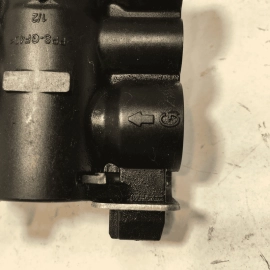 2018-2020 BMW 530XE G30 FRONT EXHAUST MUFFLER PIPE MOUNT BRACKET SUPPORT OEM