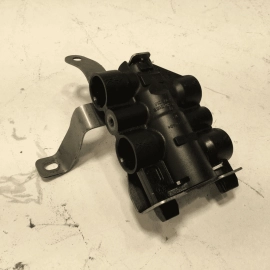 2018-2020 BMW 530XE G30 FRONT EXHAUST MUFFLER PIPE MOUNT BRACKET SUPPORT OEM