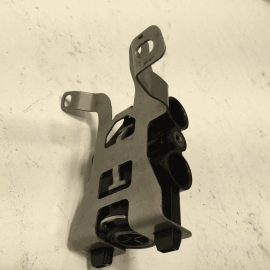 2018-2020 BMW 530XE G30 FRONT EXHAUST MUFFLER PIPE MOUNT BRACKET SUPPORT OEM