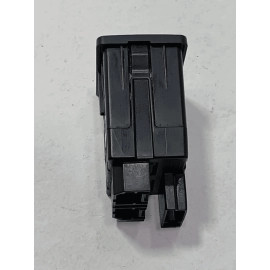 2017-2020  FORD F-150  CENTER CONSOLE USB CHARGER SOCKET PORT OEM