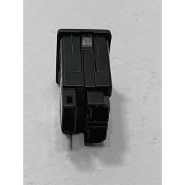 2017-2020  FORD F-150  CENTER CONSOLE USB CHARGER SOCKET PORT OEM