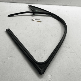 KIA K5 2021 - 2023 FRONT DRIVER DOOR WINDOW RUN CHANNEL SEAL W/ FIXED GLASS