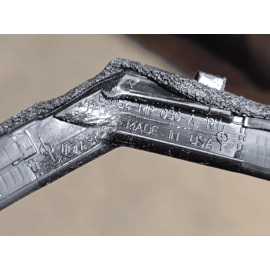 2016-2021 HONDA PILOT FRONT RIGHT SIDE DOOR WINDOW GLASS RUN CHANNEL SEAL OEM