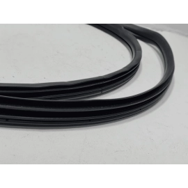 2016-2022 HONDA PILOT FRONT LEFT DRIVER SIDE DOOR BODY WEATHERSTRIP SEAL OEM