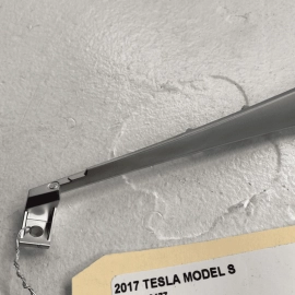 TESLA MODEL S 2017 - 2020 Rear Left Driver Side C Pillar Mid Chrome Bezel O TESLA MODEL S 2017 - 2020 Rear Left Driver Side C Pillar Mid Chrome Bezel O