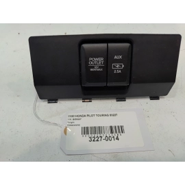 2020-2022 HONDA PILOT CONSOLE AUXILIARY CONNECTOR POWER OOUTLET W/ USB & AUX OEM