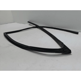 HONDA PILOT REAR RIGHT DOOR GLASS RUN CHANNEL WEATHERSTRIP SEAL 2016-2022 OEM