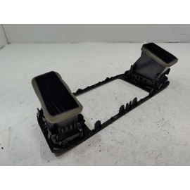 2018-2019 VOLKSWAGEN ATLAS DASH CENTER INNER AIR VENT GRILLE OEM