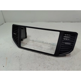 2018-2019 VOLKSWAGEN ATLAS DASH CENTER INNER AIR VENT GRILLE OEM