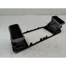 2018-2019 VOLKSWAGEN ATLAS DASH CENTER INNER AIR VENT GRILLE OEM