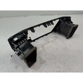 2018-2019 VOLKSWAGEN ATLAS DASH CENTER INNER AIR VENT GRILLE OEM