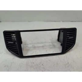 2018-2019 VOLKSWAGEN ATLAS DASH CENTER INNER AIR VENT GRILLE OEM