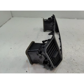 2018-2019 VOLKSWAGEN ATLAS DASH CENTER INNER AIR VENT GRILLE OEM