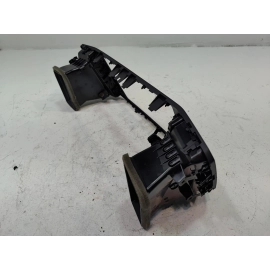 2018-2019 VOLKSWAGEN ATLAS DASH CENTER INNER AIR VENT GRILLE OEM