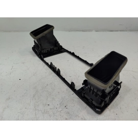 2018-2019 VOLKSWAGEN ATLAS DASH CENTER INNER AIR VENT GRILLE OEM