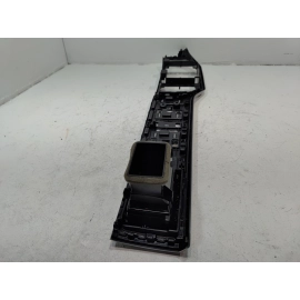 2018-2019 VOLKSWAGEN ATLAS DASH PASSENGER SIDE TRIM COVER W/ AIR VENT GRILLE OEM