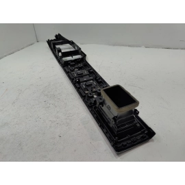 2018-2019 VOLKSWAGEN ATLAS DASH PASSENGER SIDE TRIM COVER W/ AIR VENT GRILLE OEM