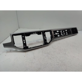 2018-2019 VOLKSWAGEN ATLAS DASH PASSENGER SIDE TRIM COVER W/ AIR VENT GRILLE OEM