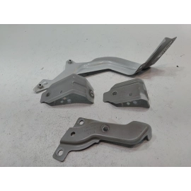 2018-2020 VOLKSWAGEN ATLAS FRONT PASSENGER FENDER REINFORCEMENT BRACKET SET OEM