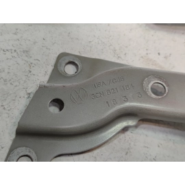 2018-2020 VOLKSWAGEN ATLAS FRONT PASSENGER FENDER REINFORCEMENT BRACKET SET OEM