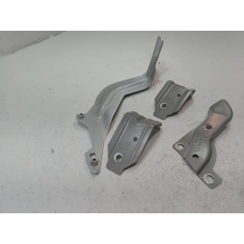 2018-2020 VOLKSWAGEN ATLAS FRONT PASSENGER FENDER REINFORCEMENT BRACKET SET OEM