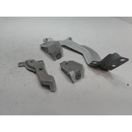 2018-2020 VOLKSWAGEN ATLAS FRONT PASSENGER FENDER REINFORCEMENT BRACKET SET OEM