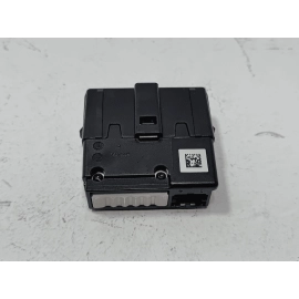 2018-2021 VOLKSWAGEN ATLAS CENTER CONSOLE DUAL 2 USB PORT HUB OEM
