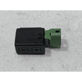 VOLKSWAGEN ATLAS CENTER CONSOLE USB PORT HUB OEM 2018-2021