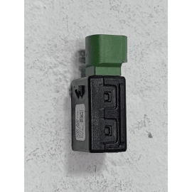 VOLKSWAGEN ATLAS CENTER CONSOLE USB PORT HUB OEM 2018-2021