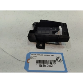 2018-2020 VOLKSWAGEN ATLAS LEFT REAR BUMPER BLIND SPOT BRACKET OEM