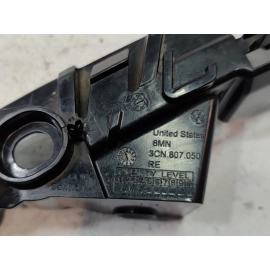 2018-2020 VOLKSWAGEN ATLAS FRONT RIGHT PASSENGER SIDE BUMPER SIDE BRACKET OEM