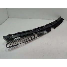 2018-2020 VOLKSWAGEN ATLAS REAR BUMPER CENTER SUPPORT BRACKET OEM