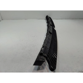 2018-2020 VOLKSWAGEN ATLAS REAR BUMPER CENTER SUPPORT BRACKET OEM