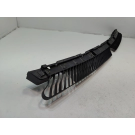 2018-2020 VOLKSWAGEN ATLAS REAR BUMPER CENTER SUPPORT BRACKET OEM